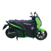 Coprigambe Termoscud R217X, un coprigambe impermeabile e termico. Utilizzato su scooter. Di TUCANO URBANO.